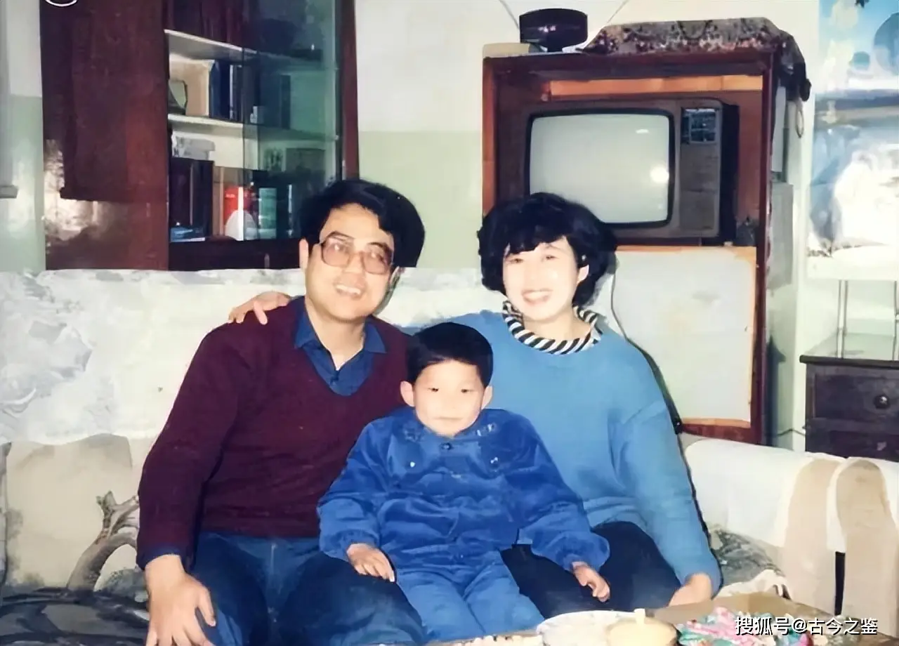 23岁爆红，28岁被封杀，年近40口碑爆棚，他的翻红，狠狠打了内娱的脸