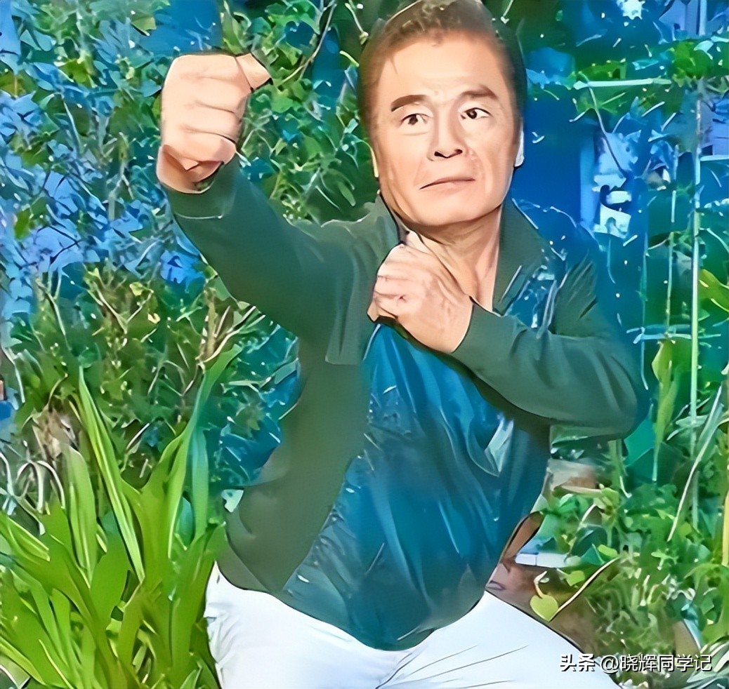 和6个老婆共处一室，每月每人发7万零花钱，71岁还娶美娇妻？
