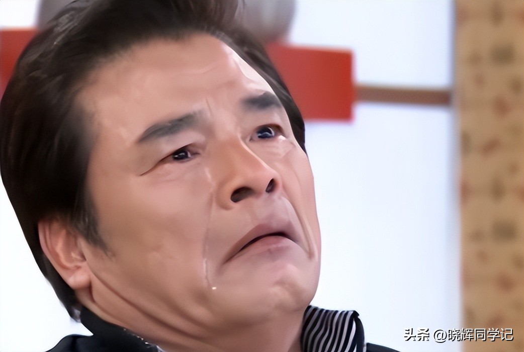 和6个老婆共处一室，每月每人发7万零花钱，71岁还娶美娇妻？