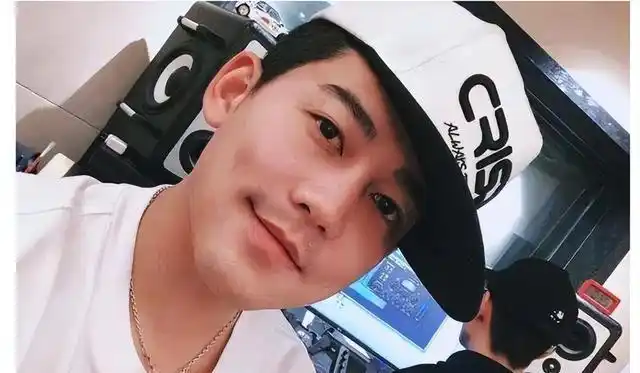 苏醒暴揍李炜12年后，如今再看两人的境遇，究竟谁才是最大赢家？
