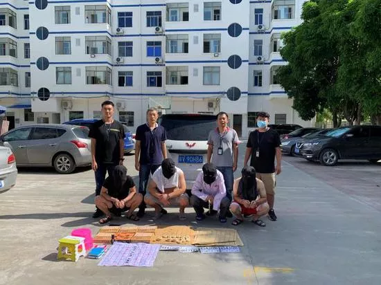 土味十足的中式地摊骗局，却偏偏上百万人受骗