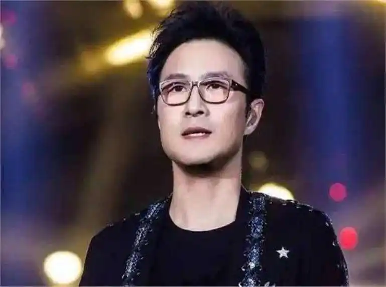 明明只是“戏子”，却把自己当大腕耍大牌，这3位明星不害臊吗