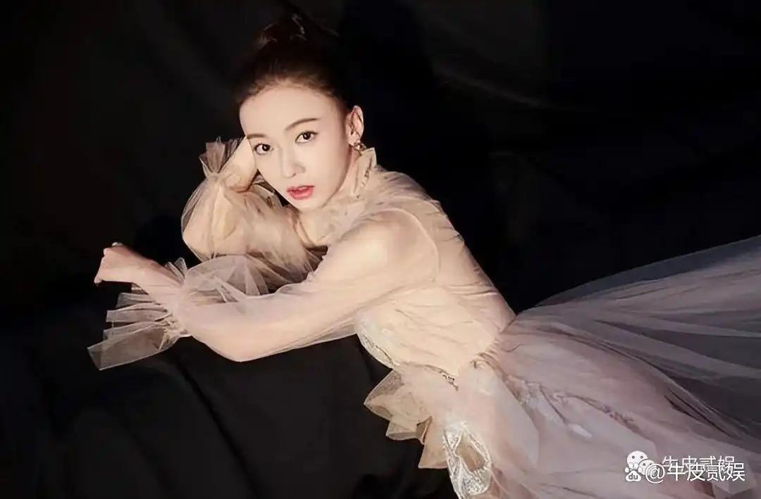 自以为很红，结果被现实啪啪打脸的明星，隔着屏幕都觉得好尴尬