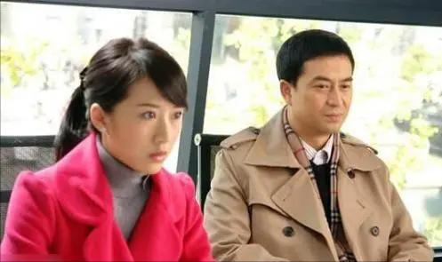 《蜗居》：海萍一场歇斯底里的痛哭，彻底将海藻拉入第三者的深渊