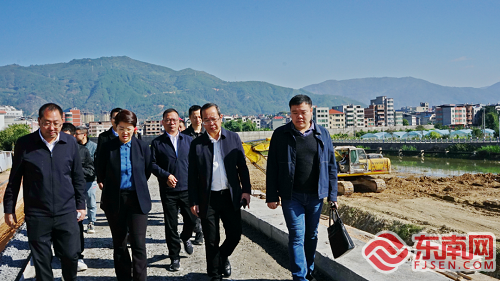 深化运用“四下基层”制度拓产业、兴水利、强交通、惠民生——闽清县政府主要领导赴坂东镇开展调研