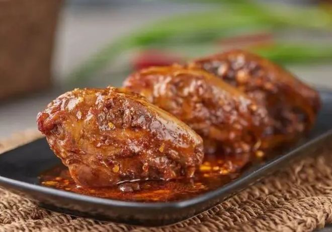 花8000学来的麻辣兔头做法，香辣爽口，回味无穷！麻辣油是关键