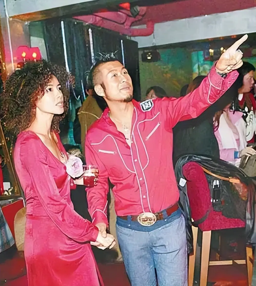 61岁孙兴宣布与前妻复合，同居1年旧情复燃，富婆女友选择放手