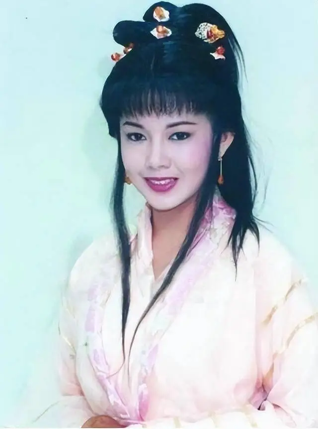 一婚娶女作家，二婚娶选美冠军，后出轨舞蹈演员，如今咋混成这了
