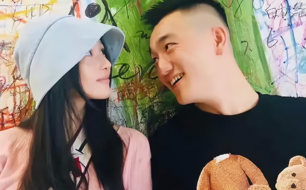 张馨予现在已经远离娱乐圈纷争，嫁入平凡，她的清醒，很少人看懂