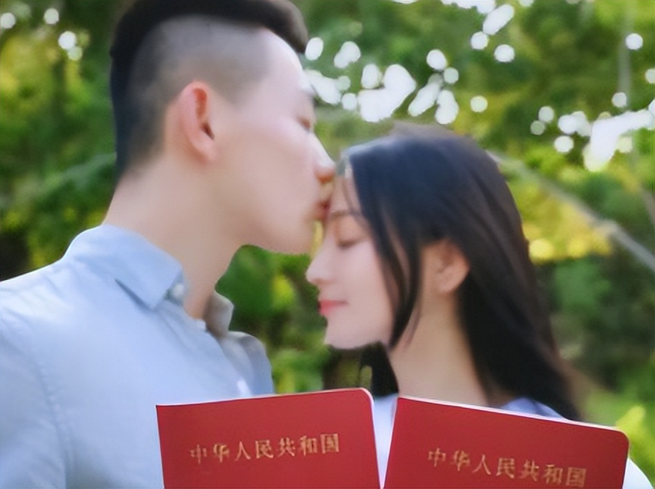 张馨予现在已经远离娱乐圈纷争，嫁入平凡，她的清醒，很少人看懂
