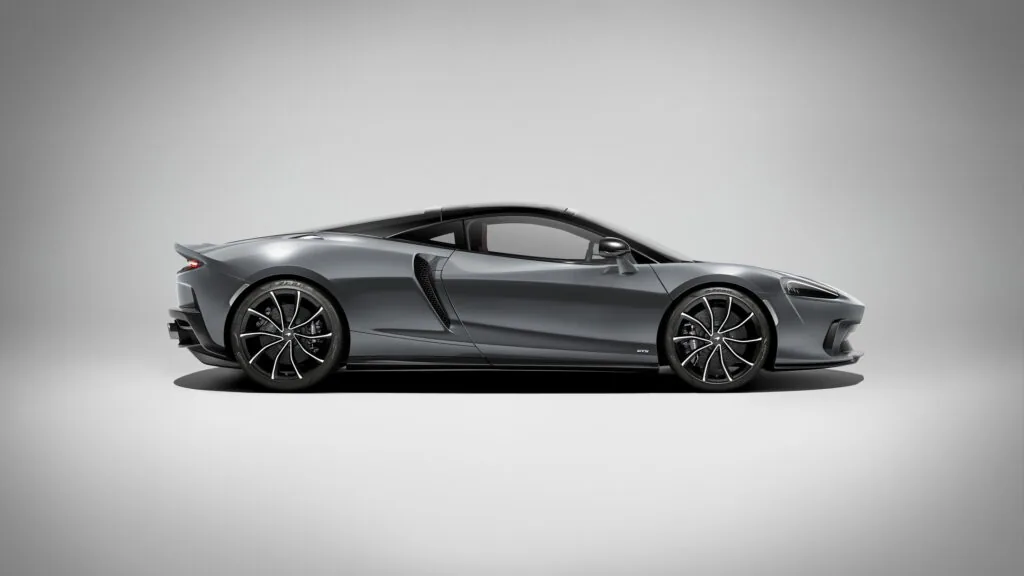 迈凯伦 GTS 跑车发布：搭载 635 马力 V8 发动机