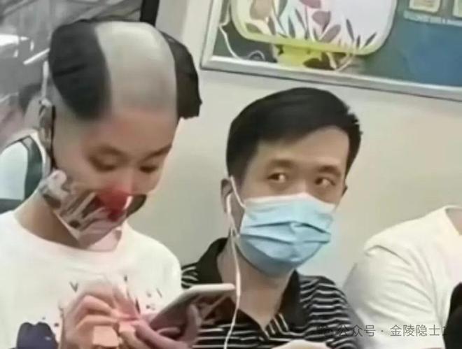 女主播安琪儿在海底捞包厢拍不雅照的瓜