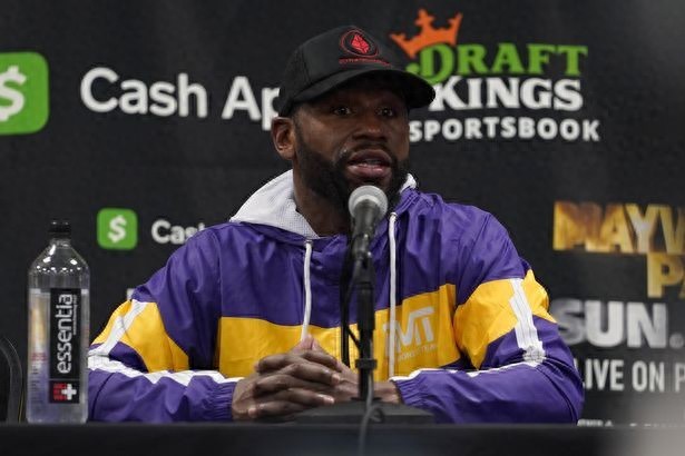 梅威瑟打完网红保罗怒怼帕奎奥 称42岁仍然为钱拼命