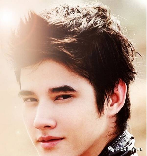 娃娃脸男生好看的发型
