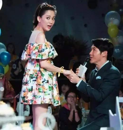 陈乔恩的“黑红上位史”，以及他“撩”过的众多男星