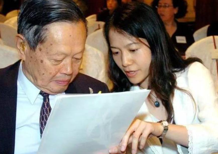 杨振宁和父亲杨武之，三代人的合影，基因的奇妙与传承
