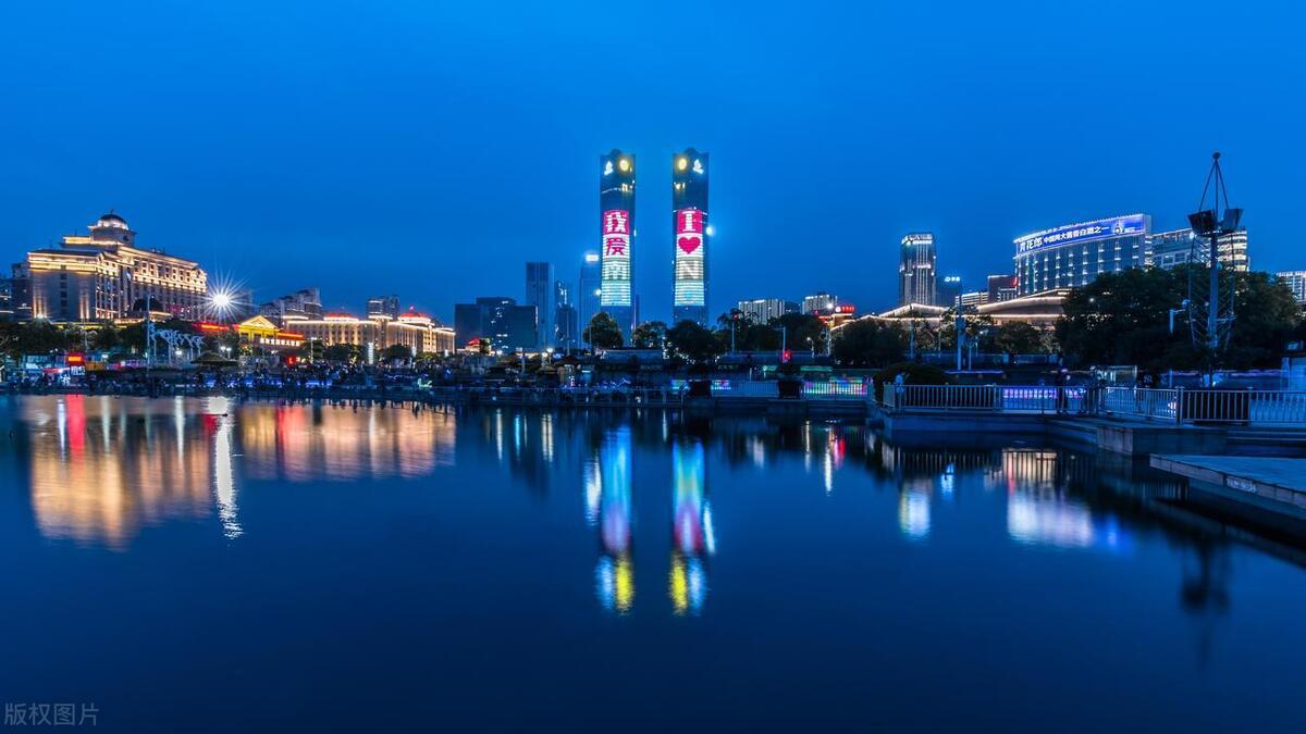 第一次来南昌怎么玩？2天1晚全攻略来了，必打卡&不踩雷，收藏！