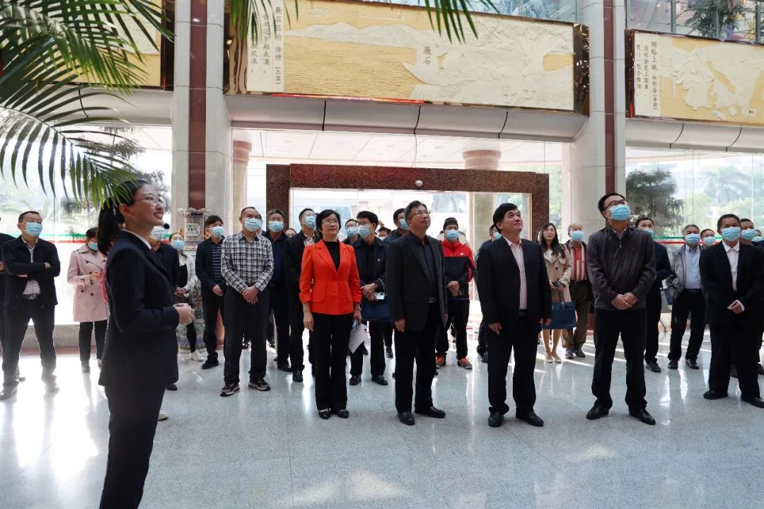 玉林市离退休干部党建工作考察团到市检察院参观指导工作