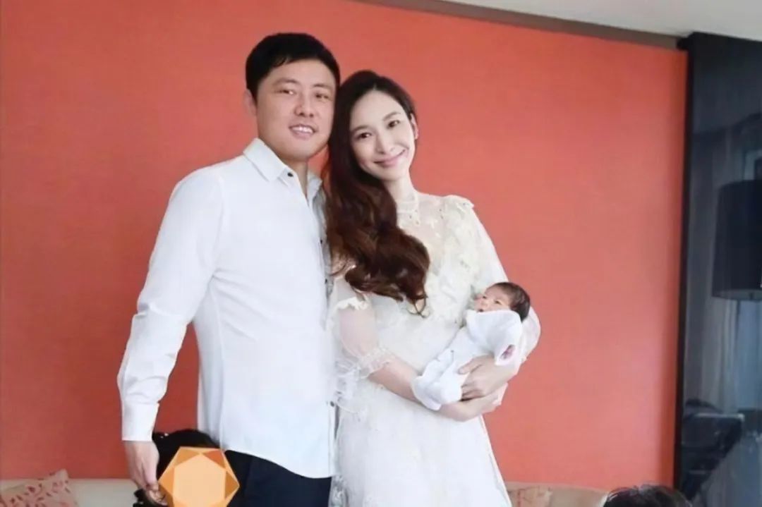 何鸿燊之后的3位小赌王现状，2个因为犯事被抓，一个在破产边缘