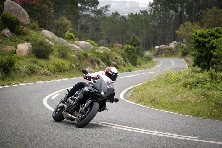 传奇内挂2024最新攻略：如何安全使用不被封