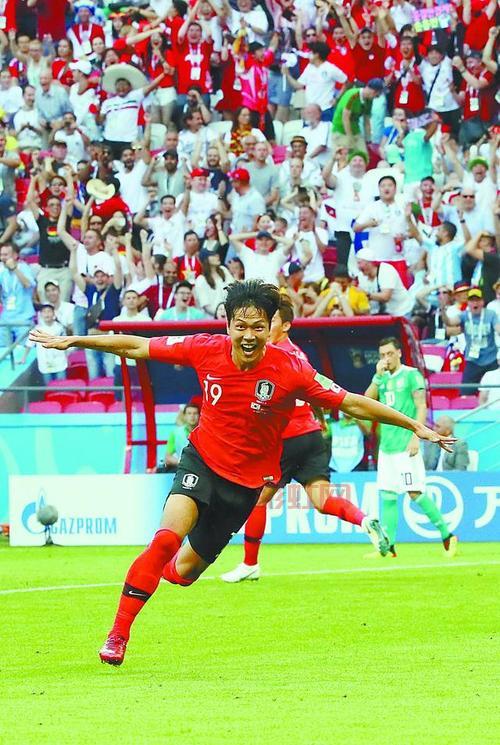 2013中超联赛精彩瞬间：广州恒大一骑绝尘的背后