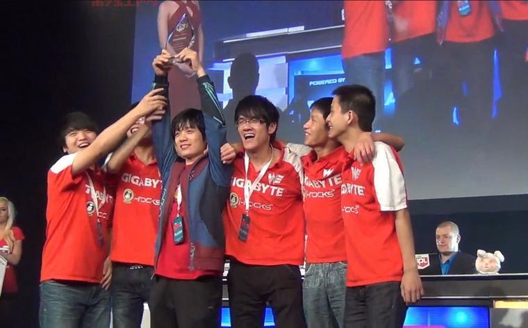 LPL传奇诞生:WE战队在IPL5世界总决赛夺得首个世界冠军