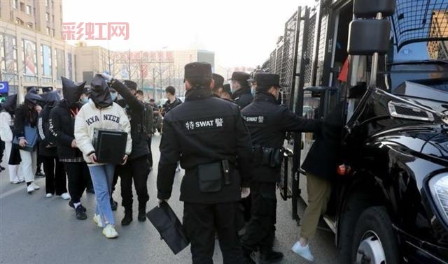 临沂警方出击!47名街头飙车炫技青少年被抓