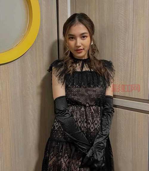 玩转疯狂猜歌：五个字母英文歌手名大揭秘！