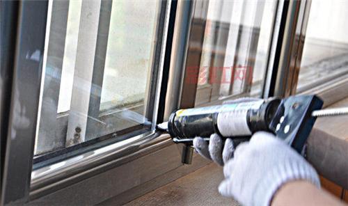 快速拆除固化玻璃胶小窍门，简单又高效