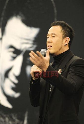 揭秘32郎：杨坤的音乐之路与成名故事