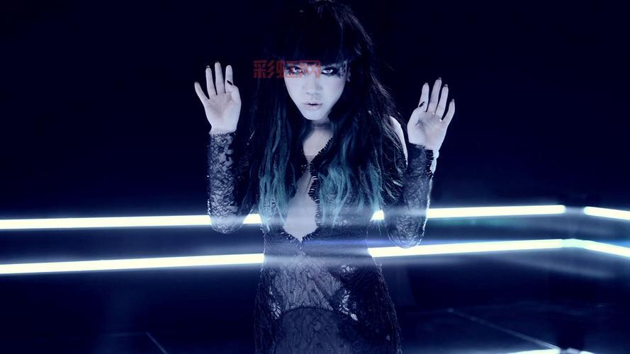 吴莫愁地铁海报吓到人?这事儿到底怎么回事!