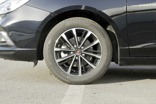 带你走近长安CS15！还有胎压报警、定速巡航！让飞度甘拜下风！