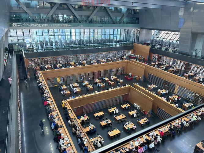 为什么不能在图书馆往下边塞东西?看完你就懂了!