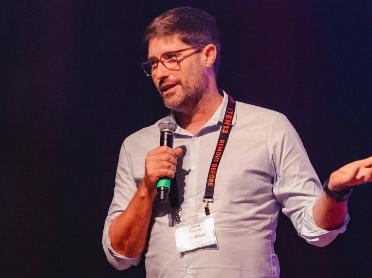 从重金挖角OpenAI/谷歌到招聘急刹车:Meta MSL主要人员梳理,半数华人+75%博士成主力