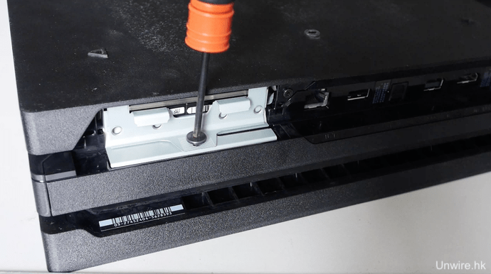 ps4pro折腾服务器网站,【教学】简易 PS4 Pro 更换 SSD！玩 MHW 不用等 (安装＋数据转移) - 宅客ZhaiiKer