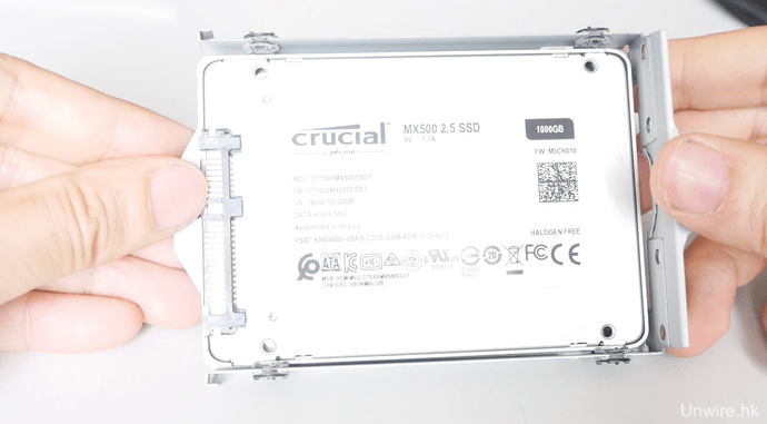 ps4pro折腾服务器网站,【教学】简易 PS4 Pro 更换 SSD！玩 MHW 不用等 (安装＋数据转移) - 宅客ZhaiiKer