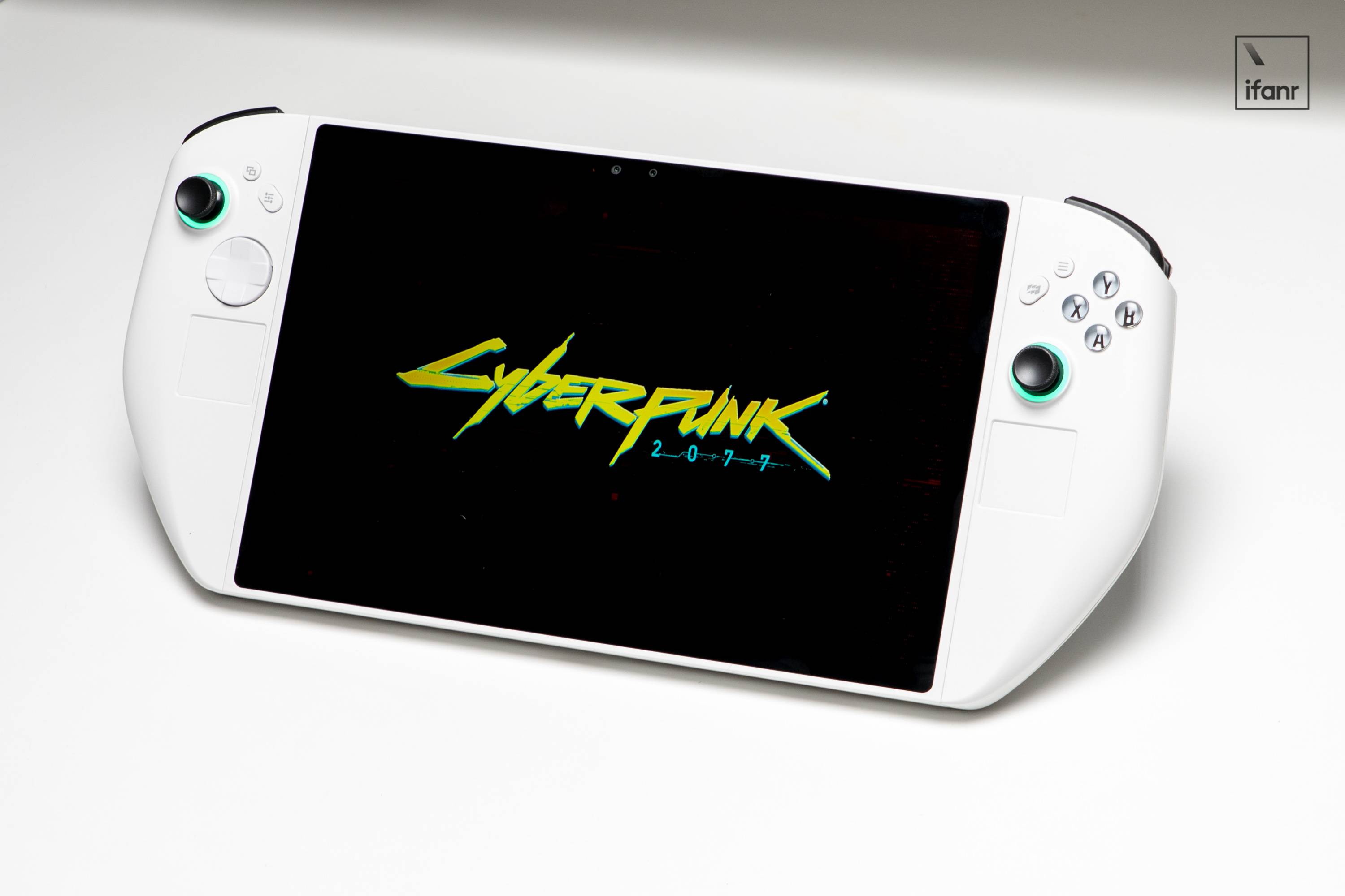 我体验了腾讯的裸眼 3D 游戏机：是鸡肋，还是战未来？