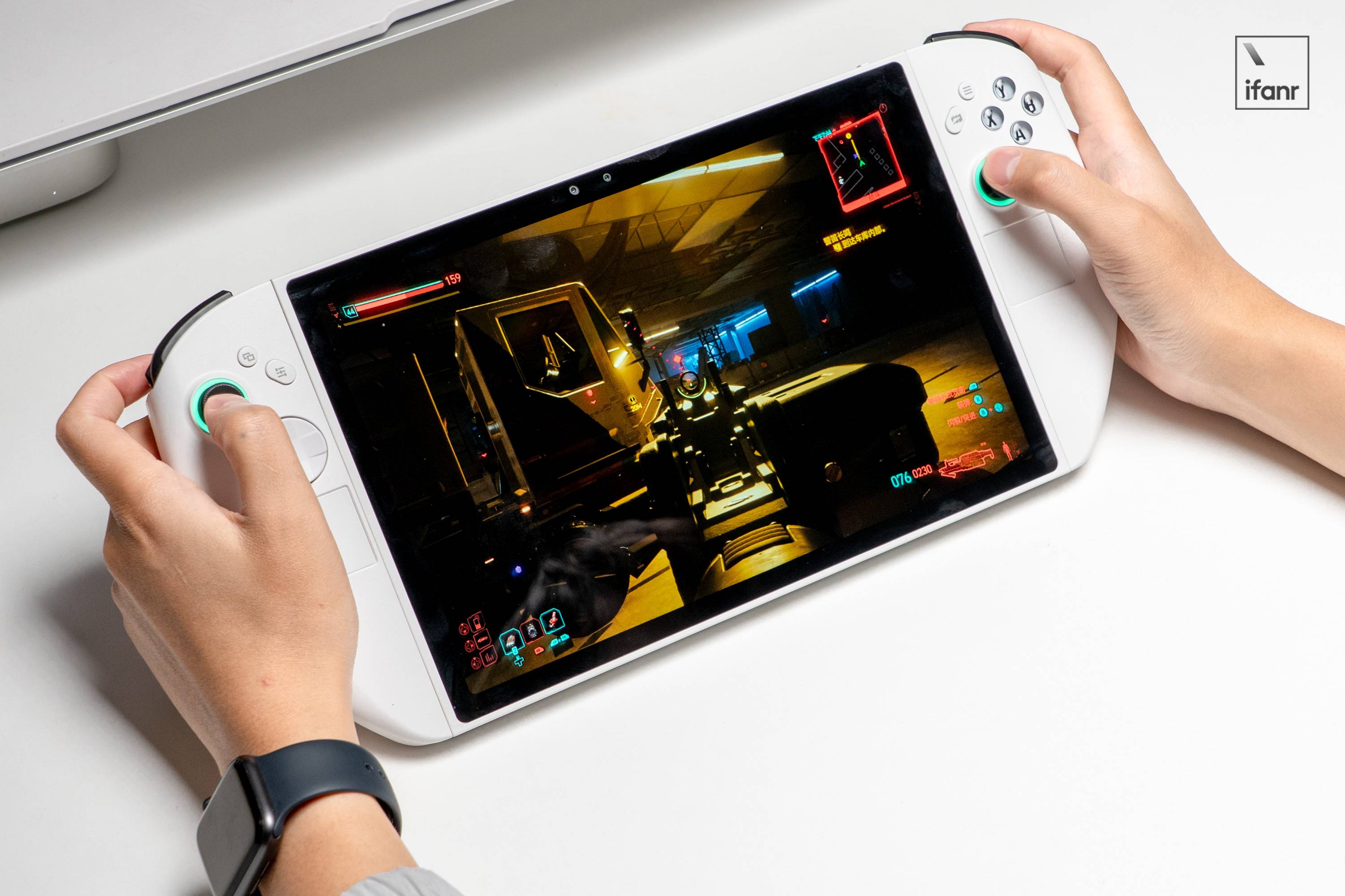 我体验了腾讯的裸眼 3D 游戏机：是鸡肋，还是战未来？