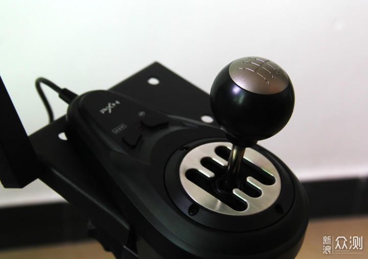 今晚7点带上莱仕达V10方向盘我在秋名山等你！