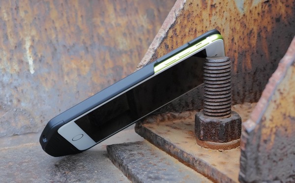 让iPhone运行安卓！史上最强手机配件机甲评测