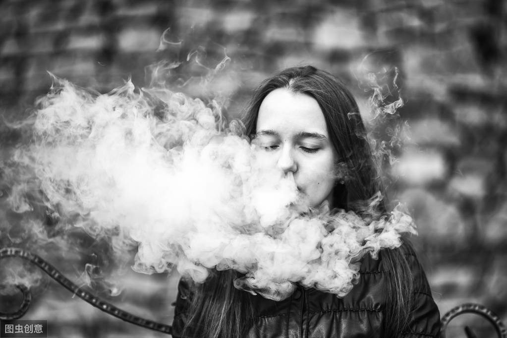 网上都不卖的电子烟，未成年人能在便利店买到吗？电子烟管理何去何从