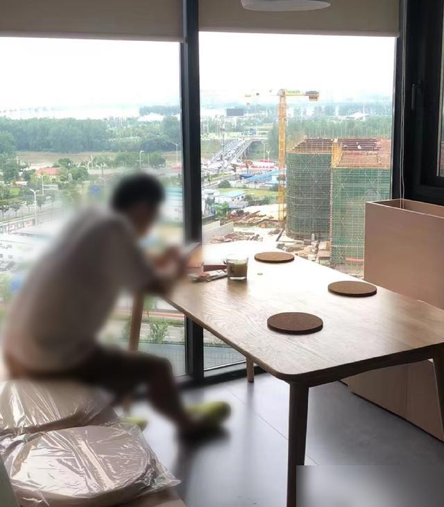 为了装修不留下遗憾，她直接把家模拟到了“游戏里”，太机智了