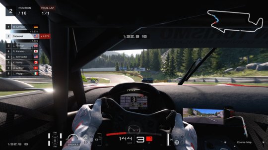 连驾照都没有的制作人，却做出了最强赛车游戏，卖了将近8000万