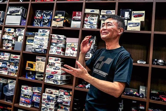 连驾照都没有的制作人，却做出了最强赛车游戏，卖了将近8000万