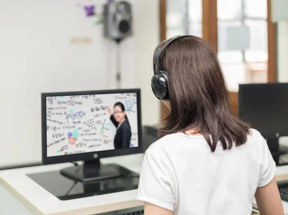 经济下行,无论有钱没钱,建议不要买六样,究竟是哪“6样”?