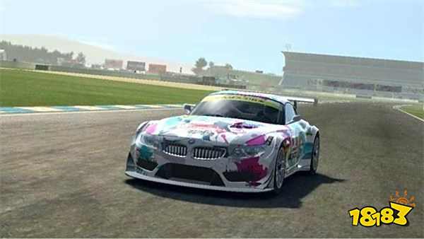 真实赛车3无限金币版官方介绍