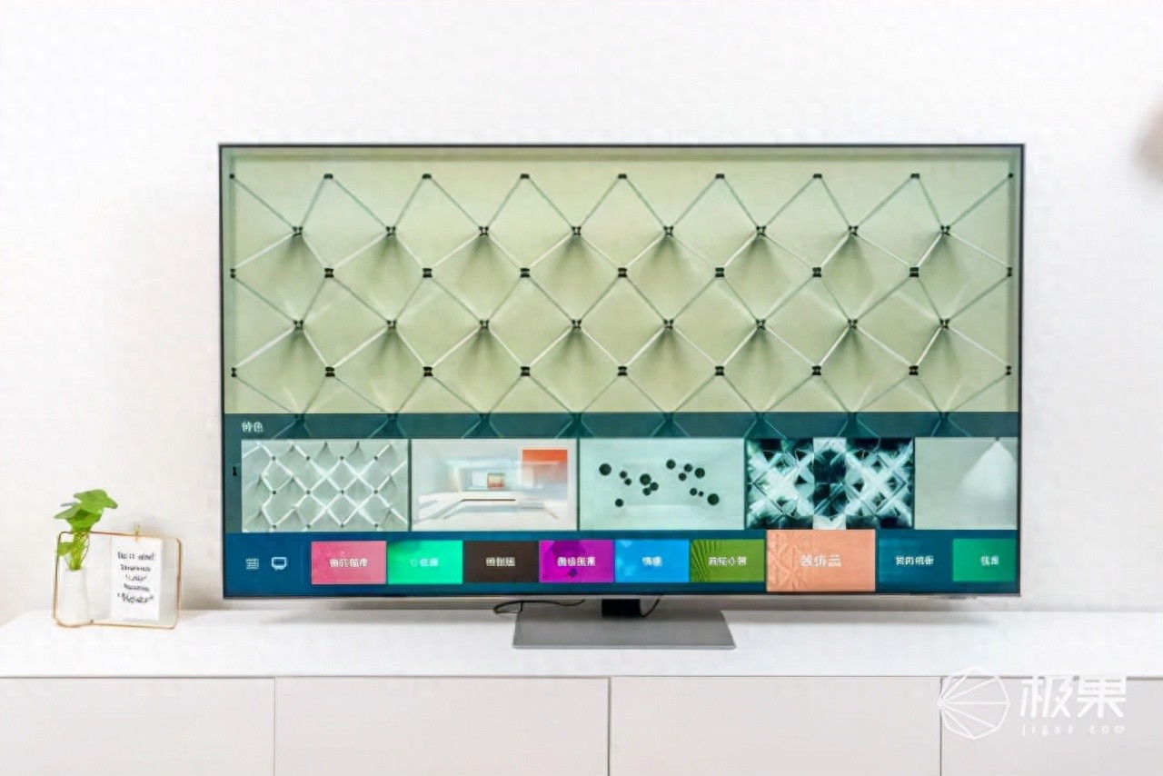 摄影师亲鉴！画质无死角、还能游戏带娃，一屏搞定全家“娱乐”