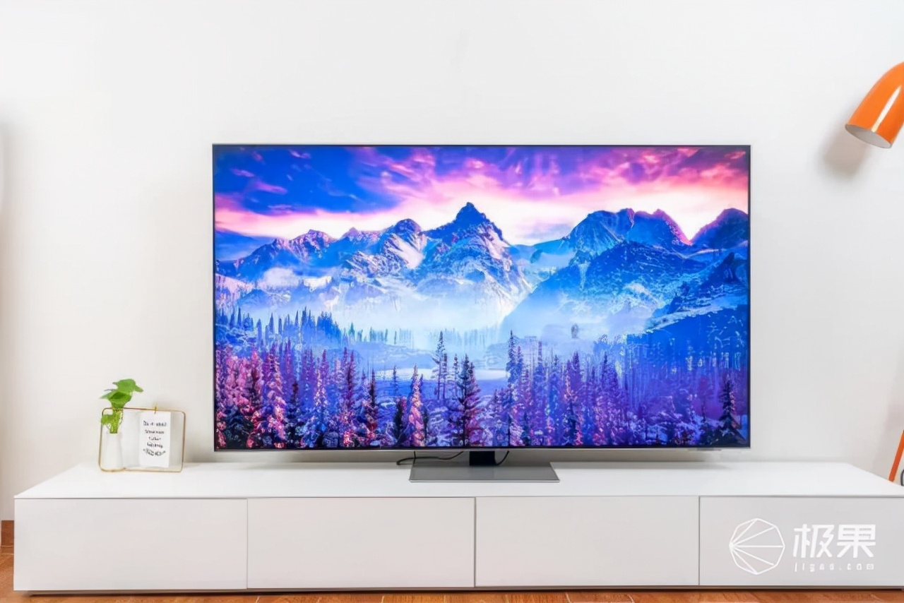 摄影师亲鉴!画质无死角、还能游戏带娃,一屏搞定全家“娱乐”