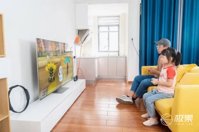 摄影师亲鉴!画质无死角、还能游戏带娃,一屏搞定全家“娱乐”