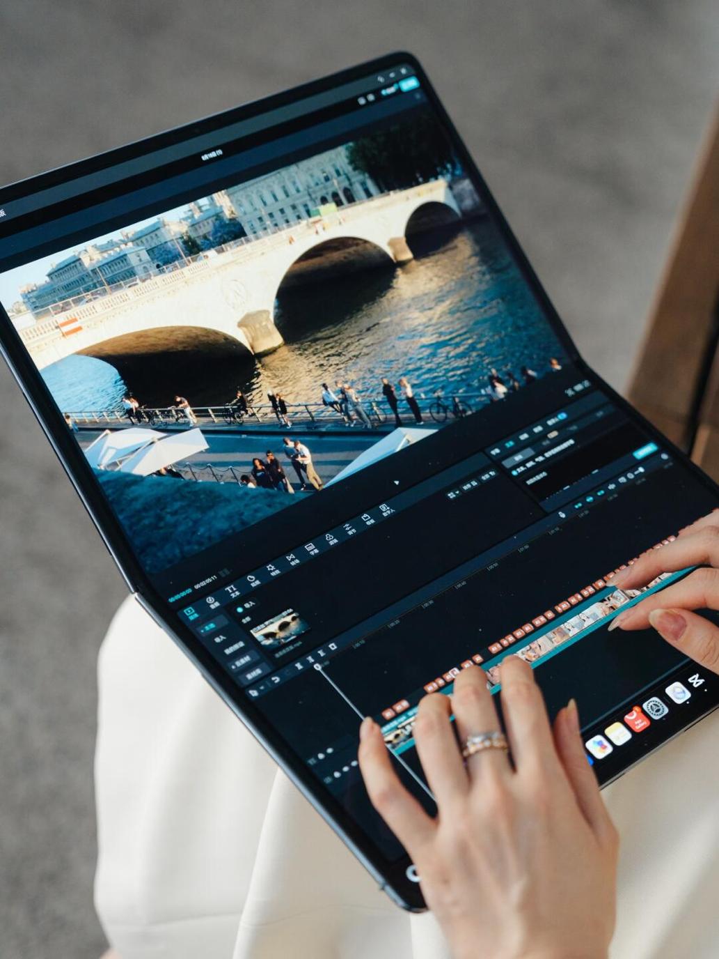 机构：鸿蒙电脑占高端市场份额超70%，华为折叠电脑重塑2W+市场